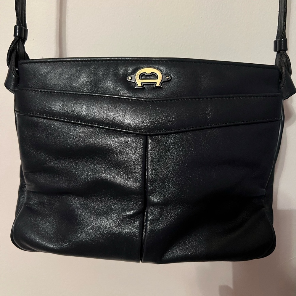 EUC-Vintage Deep Navy Etienne Aigner Divided Shoulder Bag